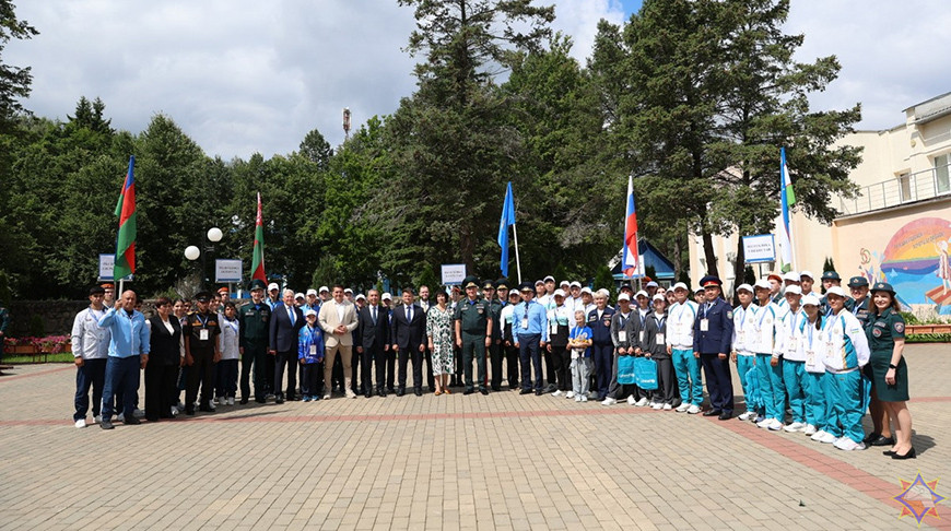 Торжественная церемония открытия ХVIII Международного слета юных спасателей-пожарных