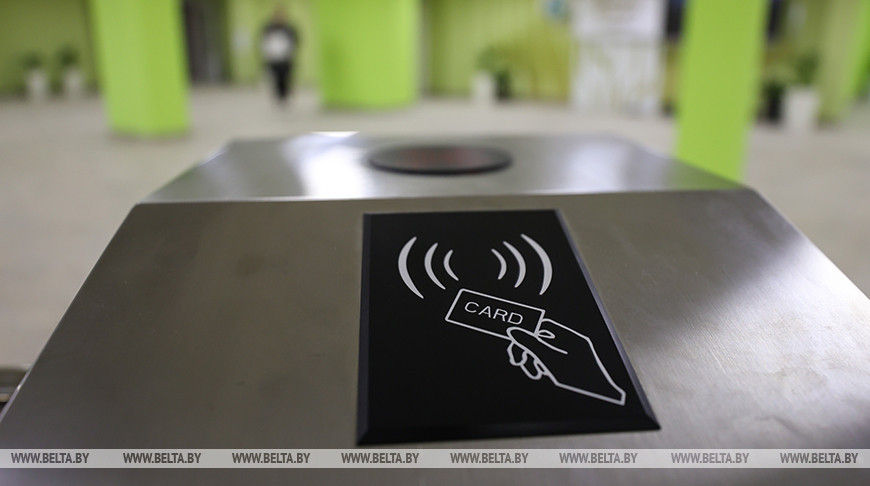 Фото Пропускная система в школе