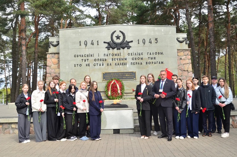 Фото Возложение цветов Фото Возложение цветов